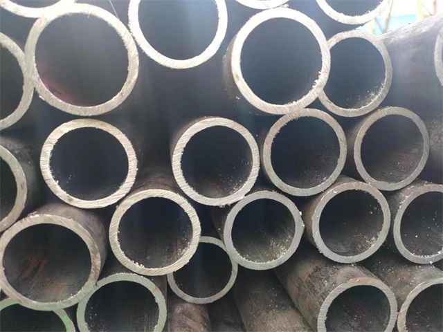 南京10#结构用无缝钢管